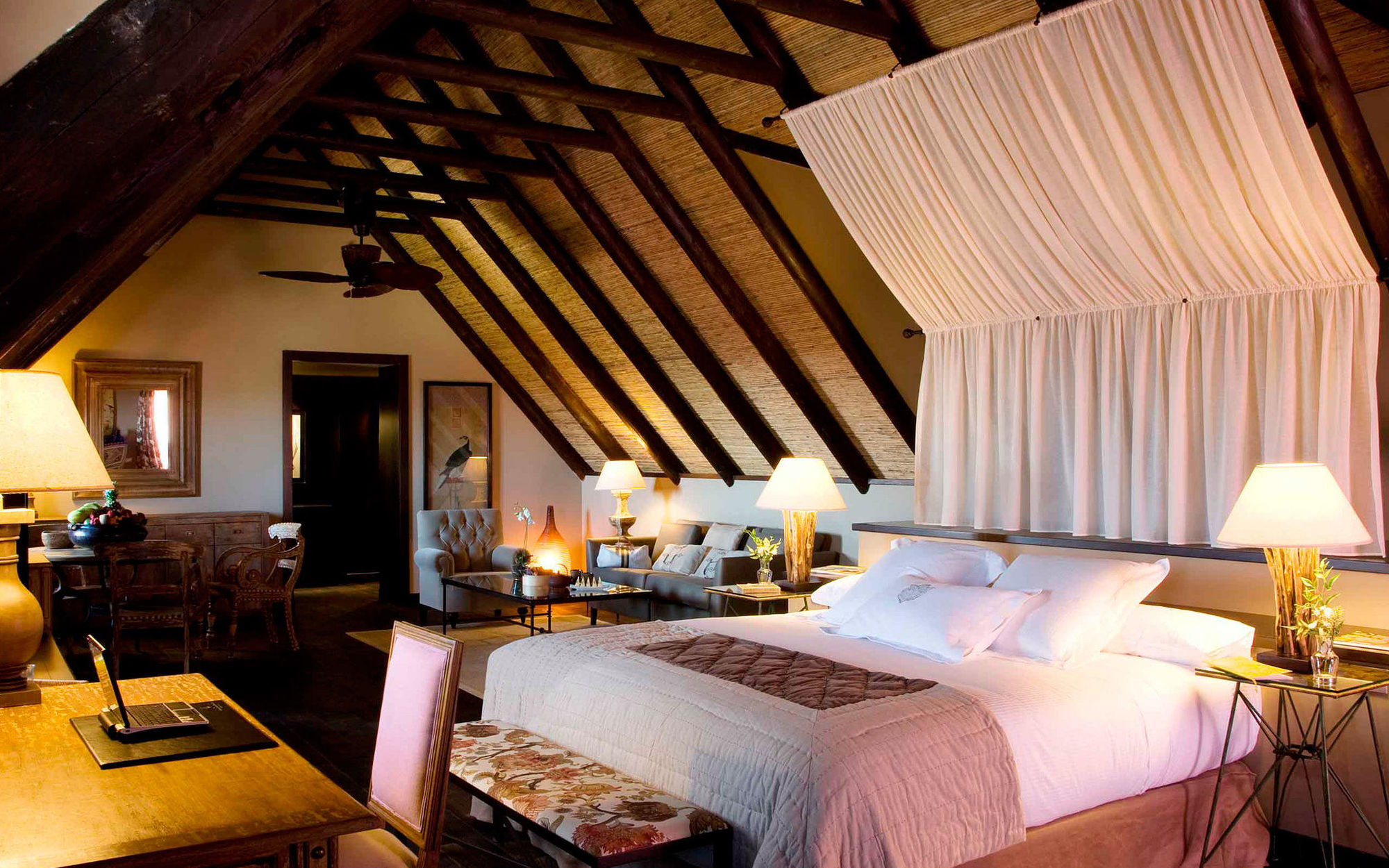 Asia Gardens Hotel & Thai Spa, A Royal Hideaway Hotel Finestrat Δωμάτιο φωτογραφία Suite at the Hotel Hacienda Uxmal