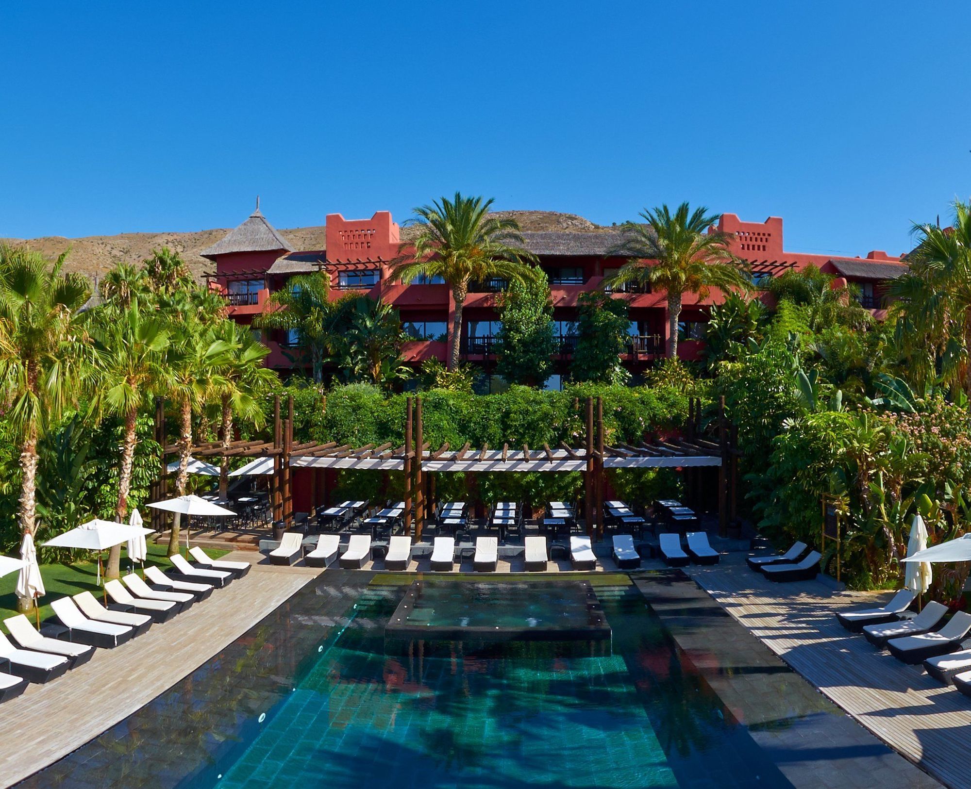 Asia Gardens Hotel & Thai Spa, A Royal Hideaway Hotel Finestrat Εξωτερικό φωτογραφία The swimming pool at the hotel