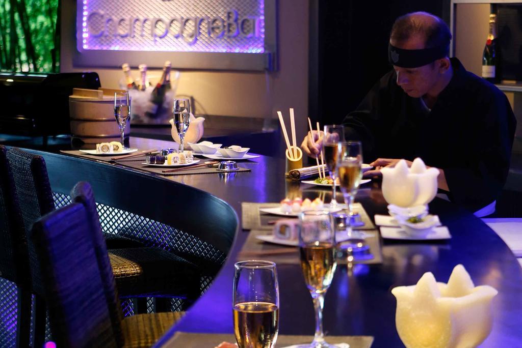 Asia Gardens Hotel & Thai Spa, A Royal Hideaway Hotel Finestrat Εξωτερικό φωτογραφία A sushi bar in Paris